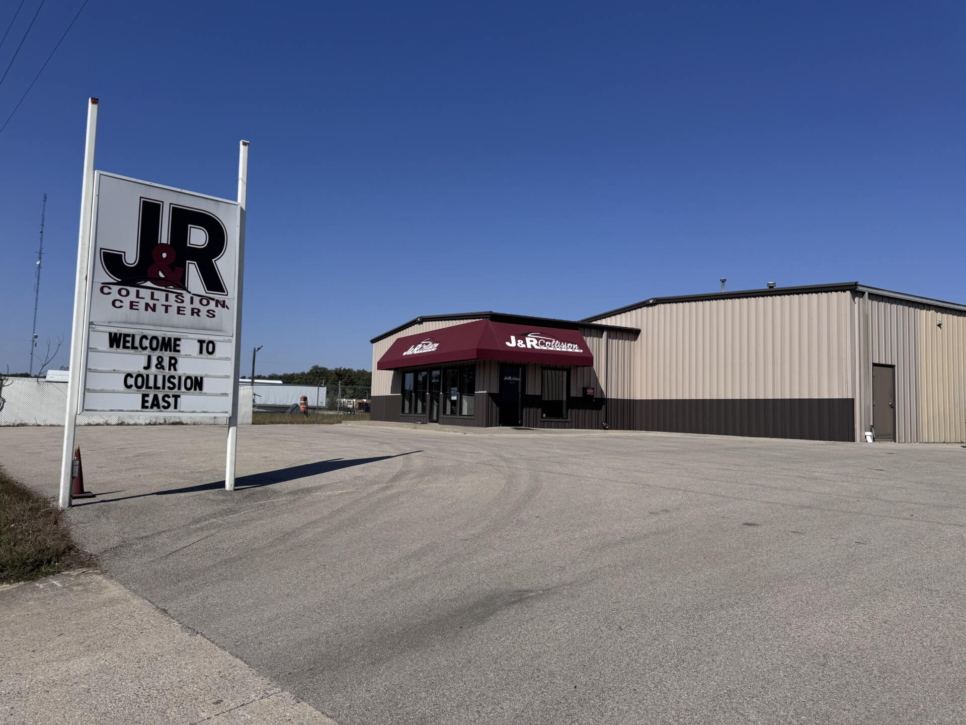 J & R Collision Centers - Teutopolis Illinois